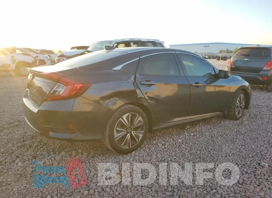 19XFC1F71GE042934 Photo# 3
