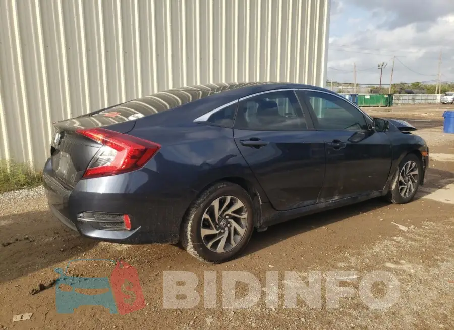 19XFC2F70GE043272 Photo# 3