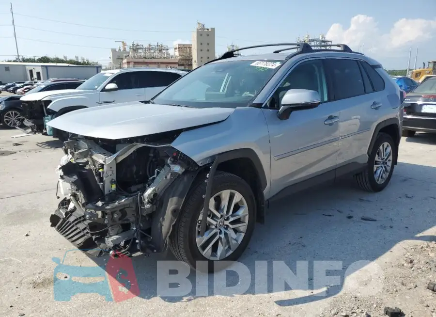 2T3C1RFV8PW299888 Photo# 1