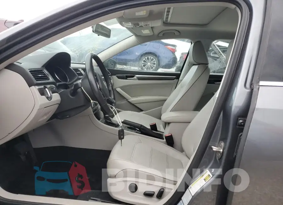 1VWBT7A33GC008147 Photo# 7