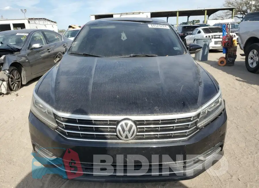 1VWGT7A37HC010426 Photo# 5