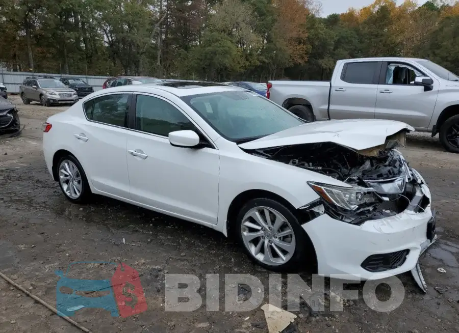19UDE2F79JA001227 Photo# 4