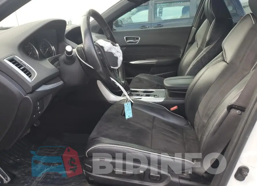 19UUB1F40LA800308 Photo# 7