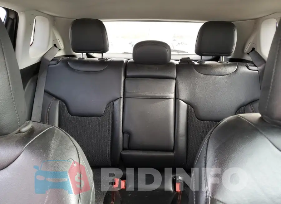 3C4NJDDB8LT122246 Photo# 10