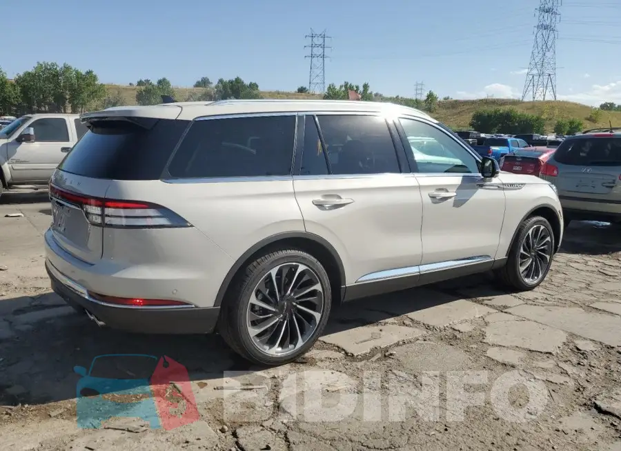 5LM5J7XC0RGL00582 Photo# 3