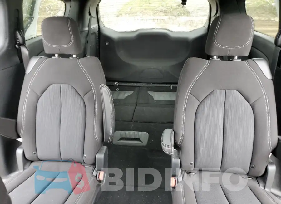 2C4RC1FG8LR247513 Photo# 10