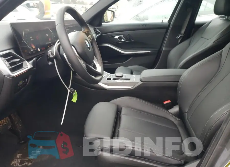 3MW89FF03R8E54262 Photo# 7