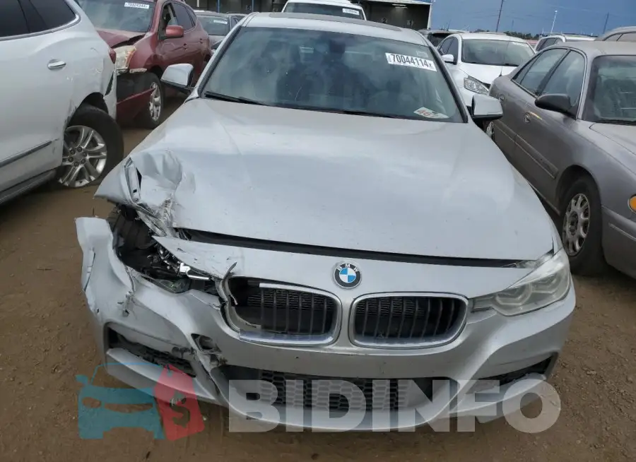 WBA8E3G5XGNU01038 Photo# 5