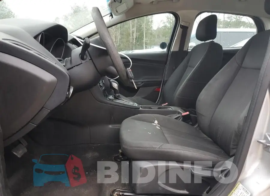 1FADP3E20GL390279 Photo# 7