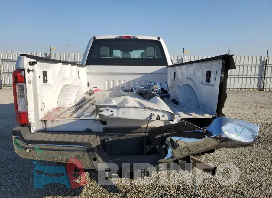 1FT7X2A66KEG78444 Photo# 6