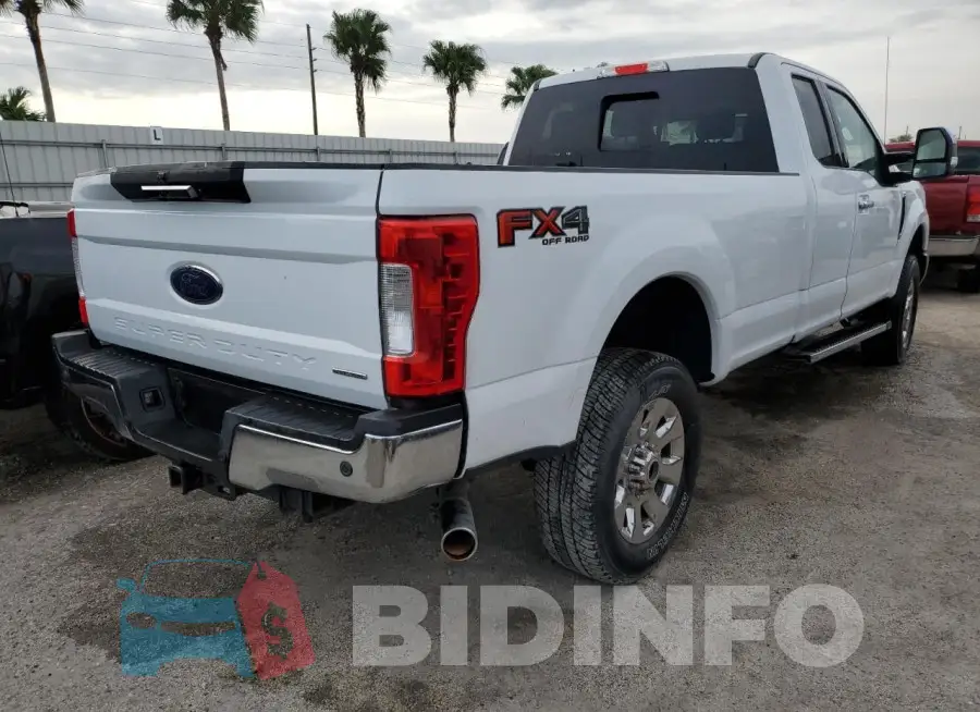 1FT7X2B62HEB63240 Photo# 3