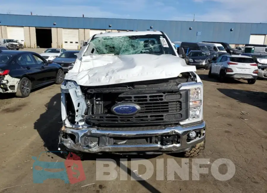 1FTBF2BA6PEC76544 Photo# 5