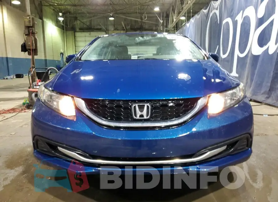 19XFB2F82FE009604 Photo# 5