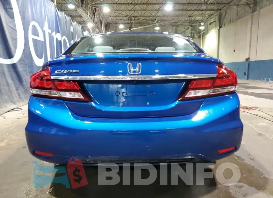 19XFB2F82FE009604 Photo# 6