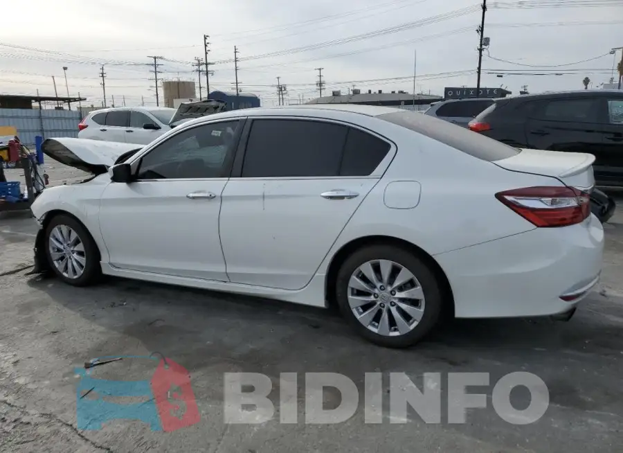 1HGCR2F52HA284241 Photo# 2