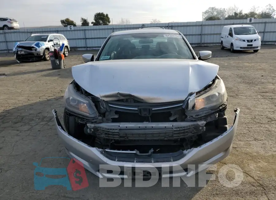 1HGCR2F53FA157463 Photo# 5