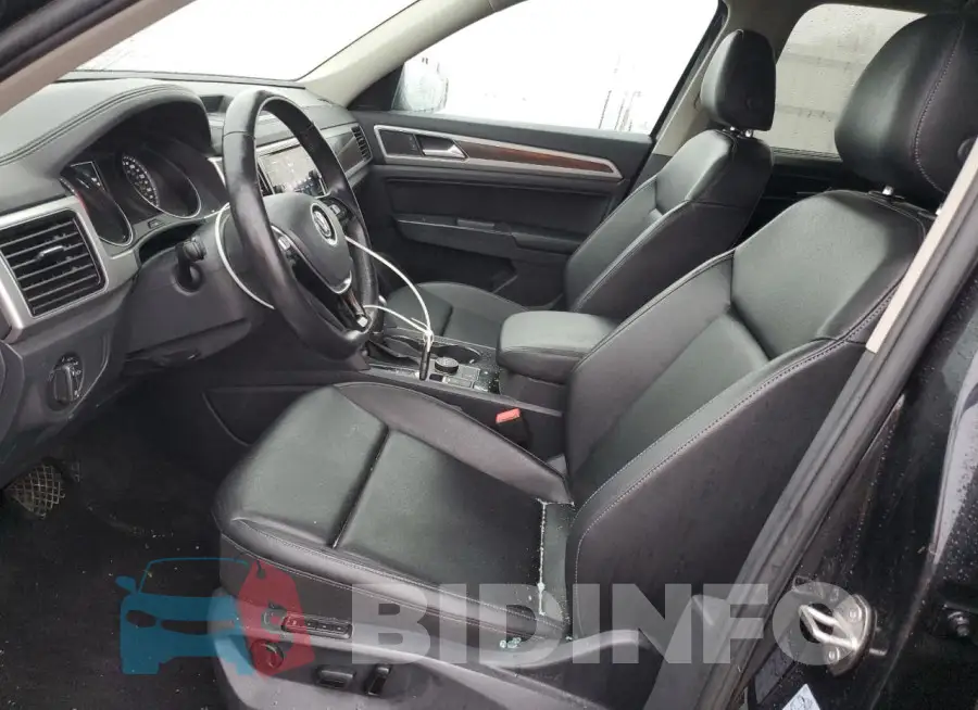 1V2MR2CA8JC518525 Photo# 7