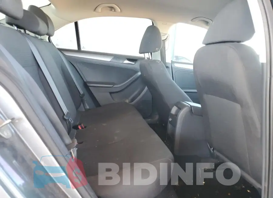 3VWLA7AJ5FM282018 Photo# 10
