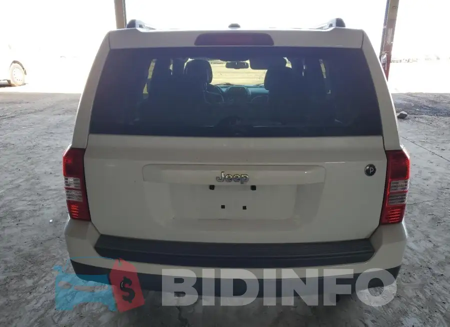 1C4NJPBB4GD800913 Photo# 6