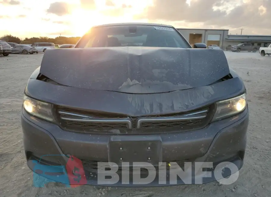 2C3CDXBG3FH799575 Photo# 5