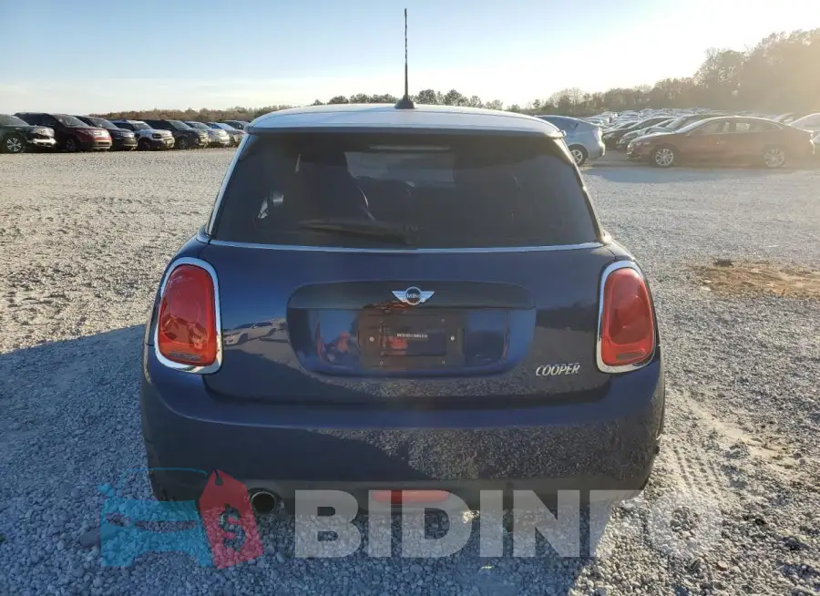 WMWXP5C52J2G61436 Photo# 6
