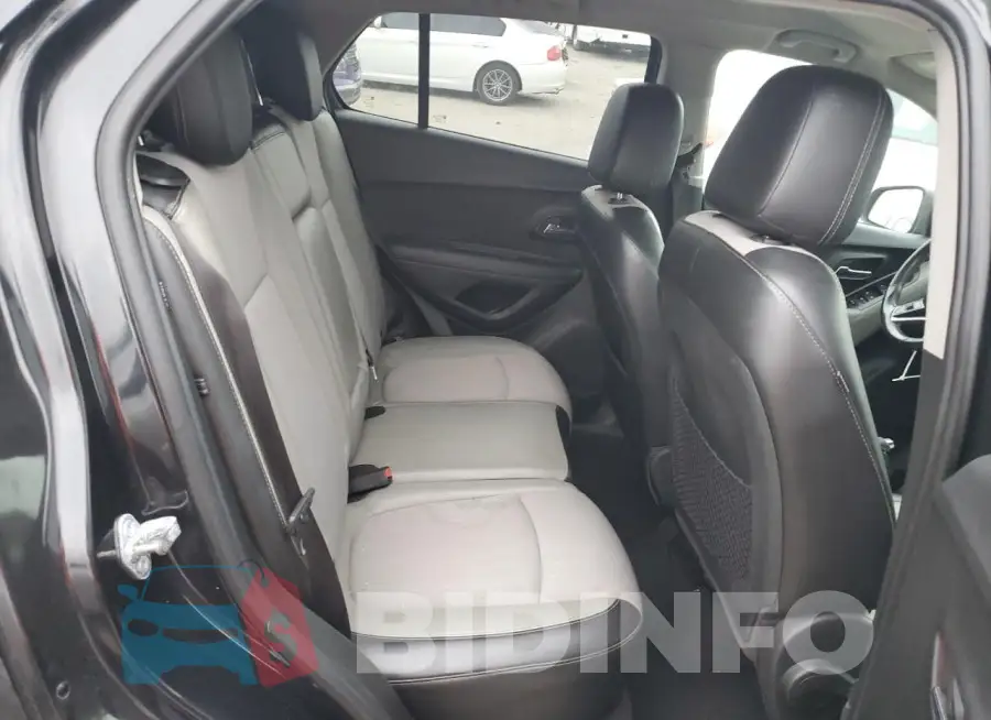 3GNCJRSB0FL241539 Photo# 11