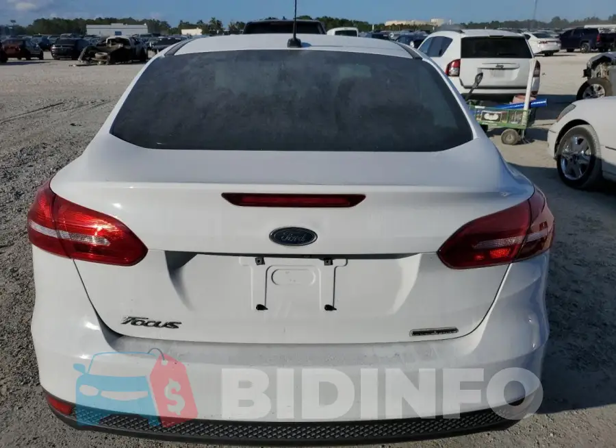 1FADP3E20FL292271 Photo# 6