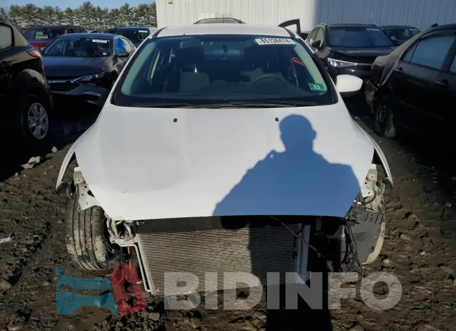 1FADP3F20JL212488 Photo# 5
