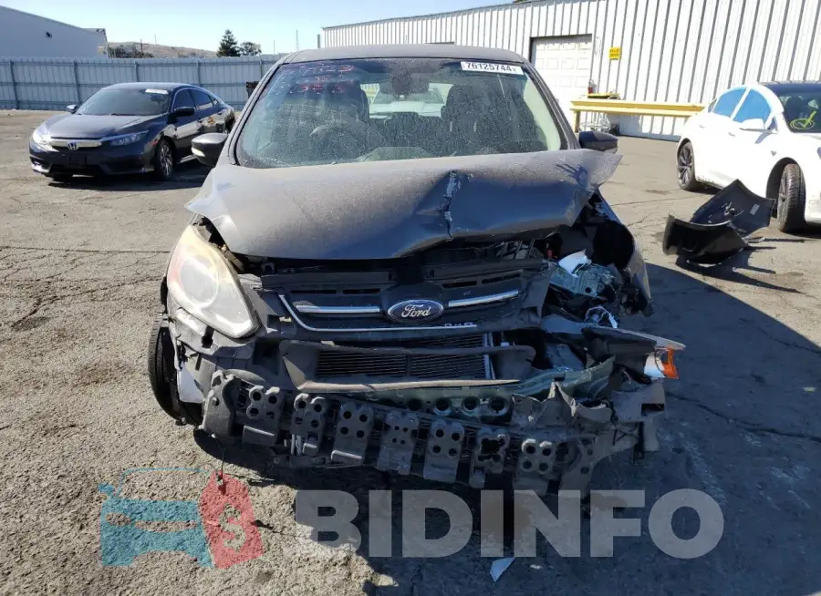 1FADP5BU1GL104733 Photo# 5