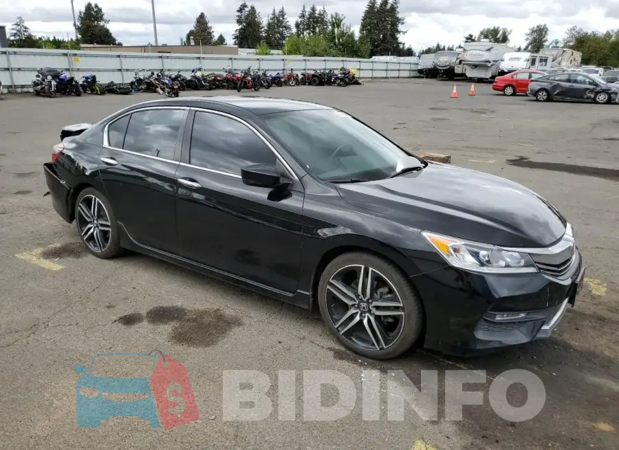 1HGCR2F17HA141279 Photo# 4
