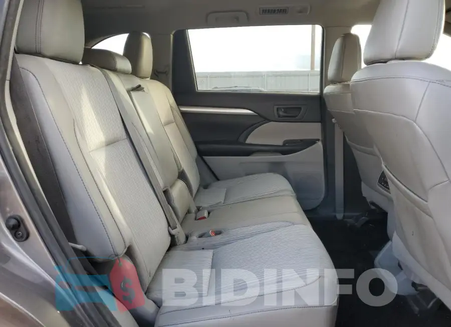 5TDBKRFH0GS327042 Photo# 11