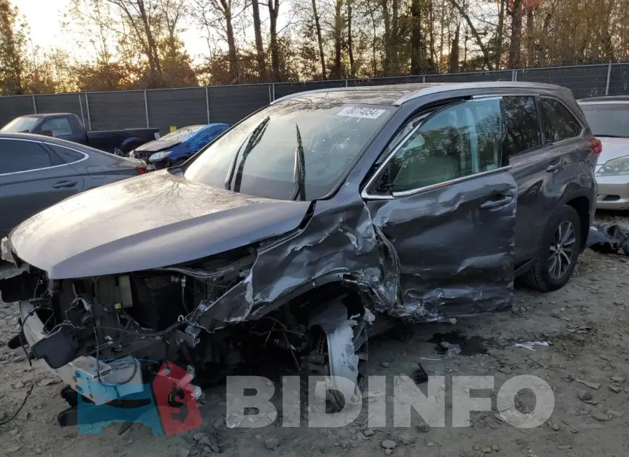 5TDJZRFH0JS490143 Photo# 1