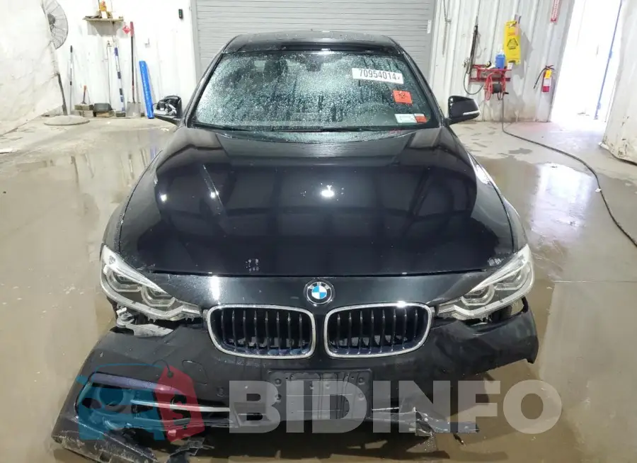 WBA8E3G54GNT79683 Photo# 5