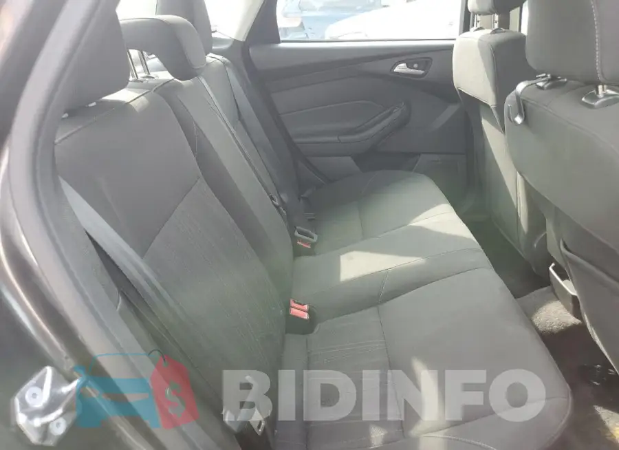 1FADP3F24JL210128 Photo# 10