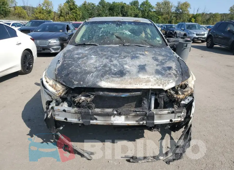 1FAHP2D83JG132694 Photo# 5