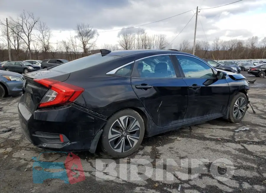19XFC1F38HE207151 Photo# 3