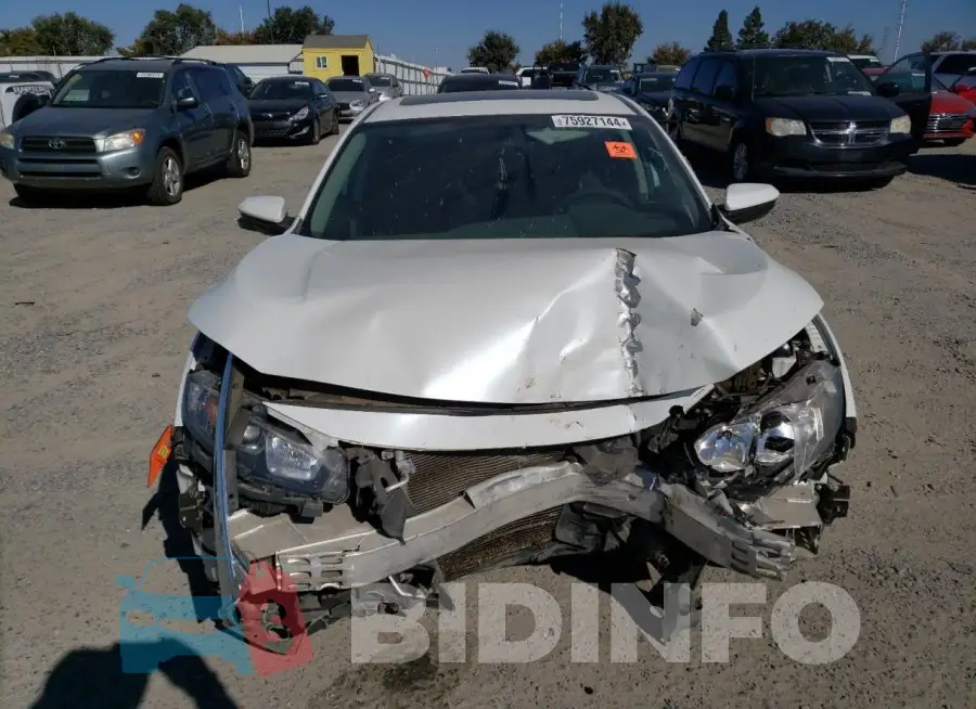 19XFC2F73HE214825 Photo# 5
