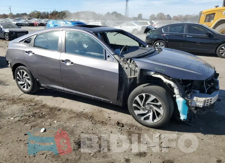 19XFC2F76HE027692 Photo# 4