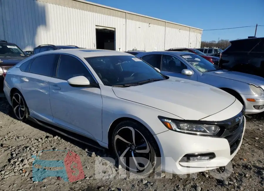 1HGCV2F35KA026331 Photo# 4