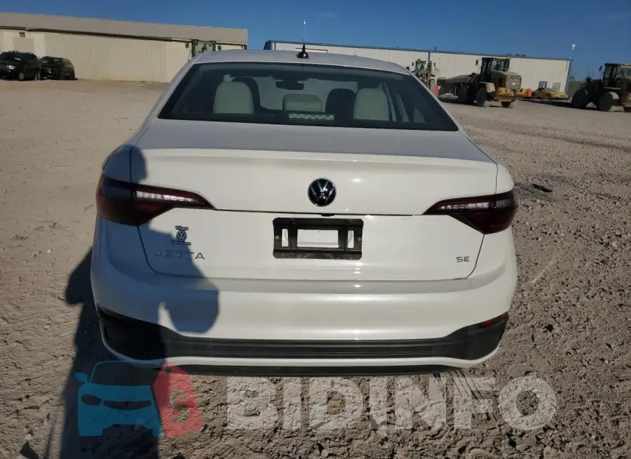 3VW7M7BU0RM051419 Photo# 6