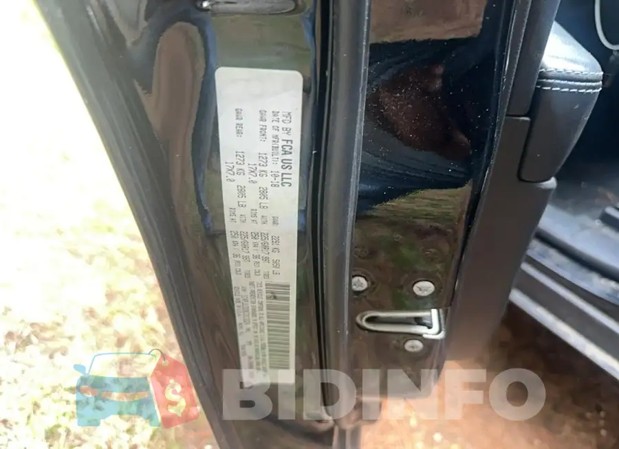 1C4PJLCB3KD313324 Photo# 13