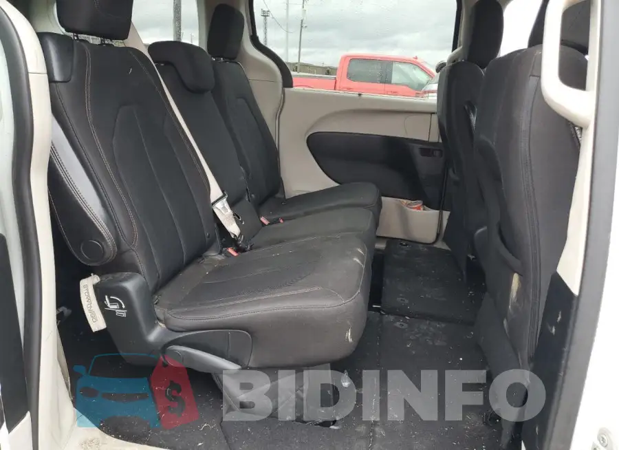 2C4RC1FG9JR125921 Photo# 11