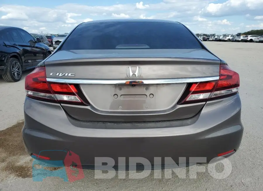 19XFB2F89FE011317 Photo# 6