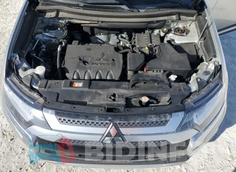 JA4AD3A36LZ012750 Photo# 12