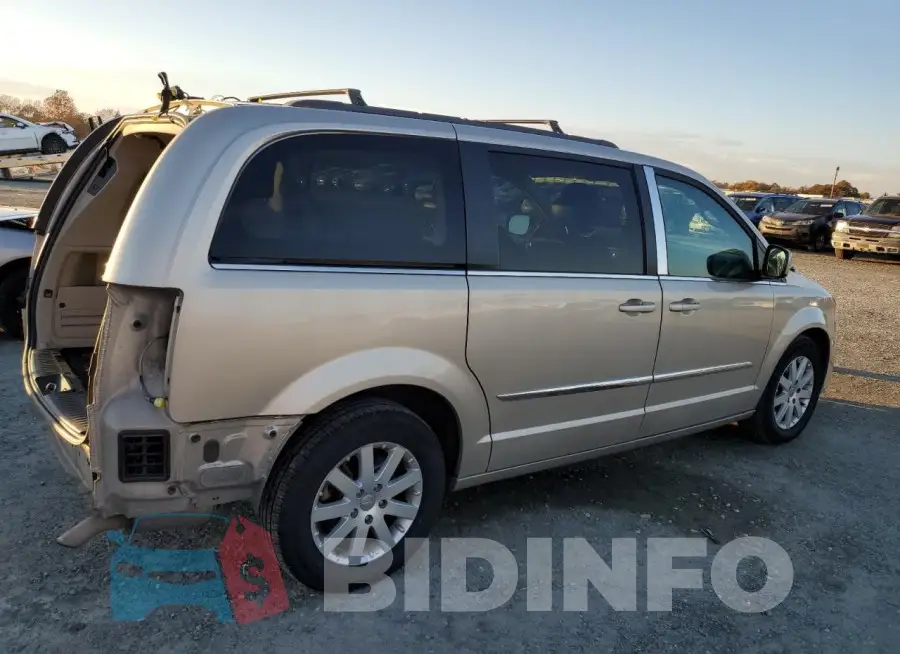 2C4RC1BG6FR644292 Photo# 3