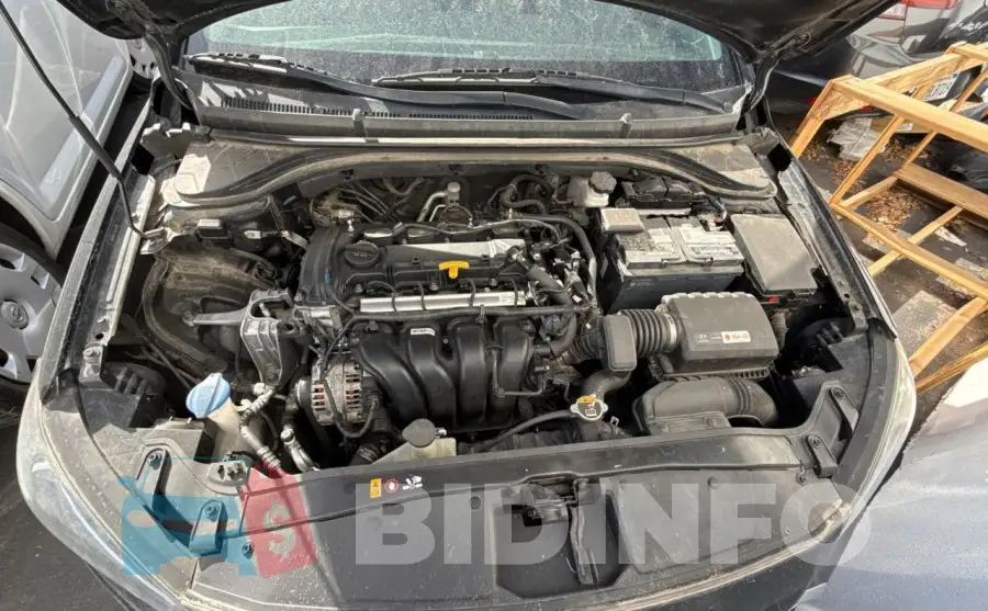 5NPD84LF7JH307865 Photo# 7