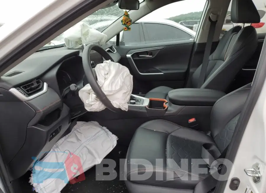 2T3J1RFV3PW377517 Photo# 7