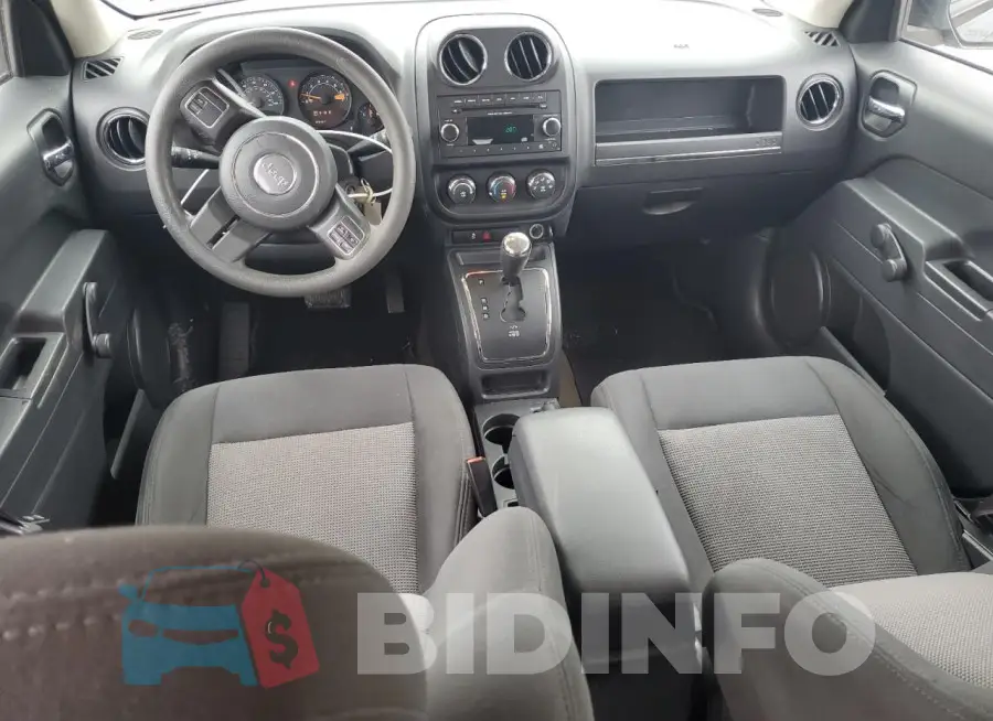 1C4NJPBB1FD398847 Photo# 8