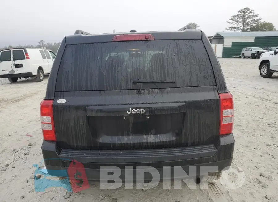 1C4NJPBB1GD812971 Photo# 6