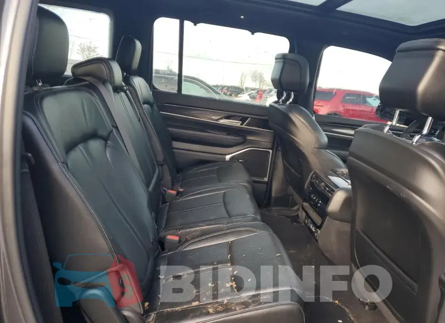 1C4SJVAT9PS513192 Photo# 11
